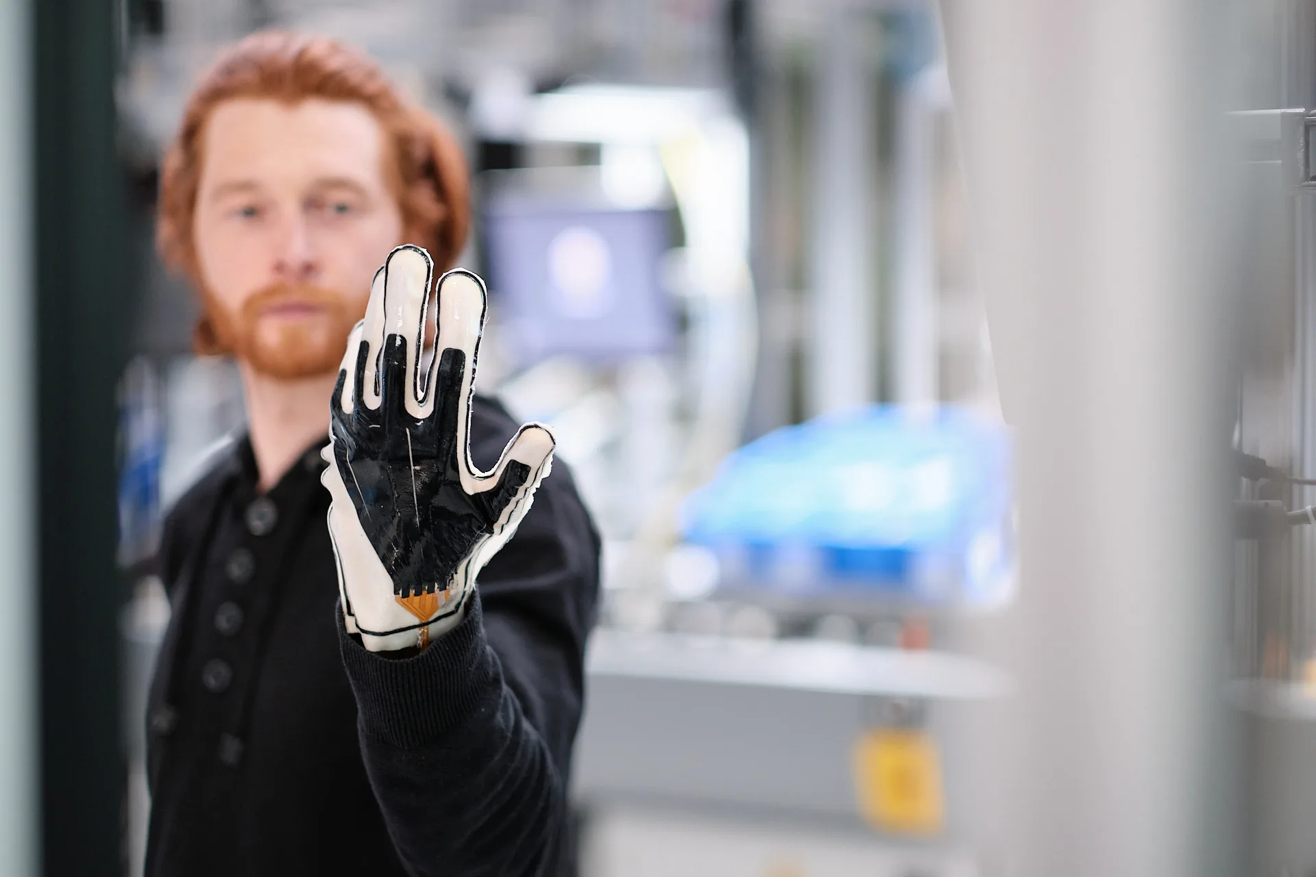 Glove developed at ZeMA with sensor and actuator elements